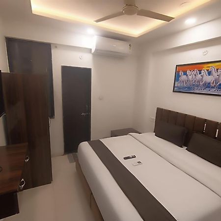 Hotel Kiwi Inn Vijaynagar Scheme 78 Indore Extérieur photo