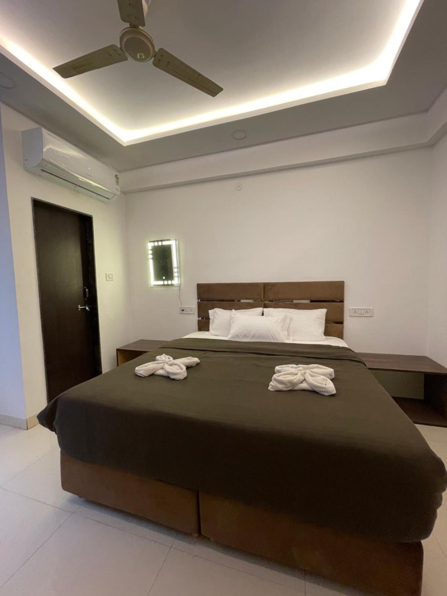 Hotel Kiwi Inn Vijaynagar Scheme 78 Indore Extérieur photo