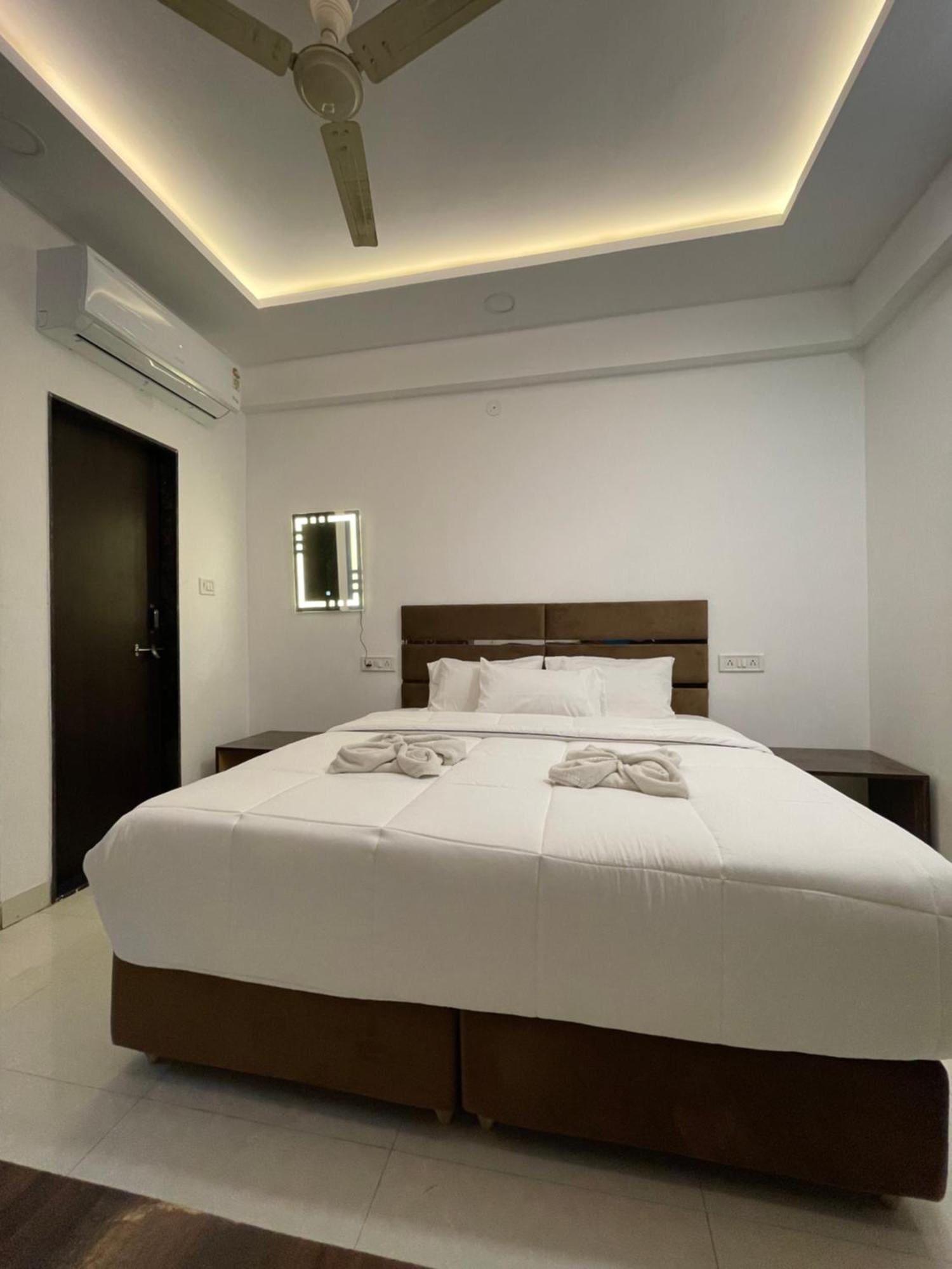 Hotel Kiwi Inn Vijaynagar Scheme 78 Indore Extérieur photo