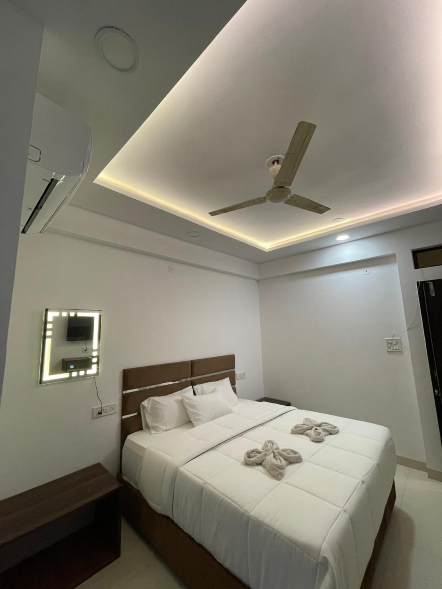 Hotel Kiwi Inn Vijaynagar Scheme 78 Indore Extérieur photo