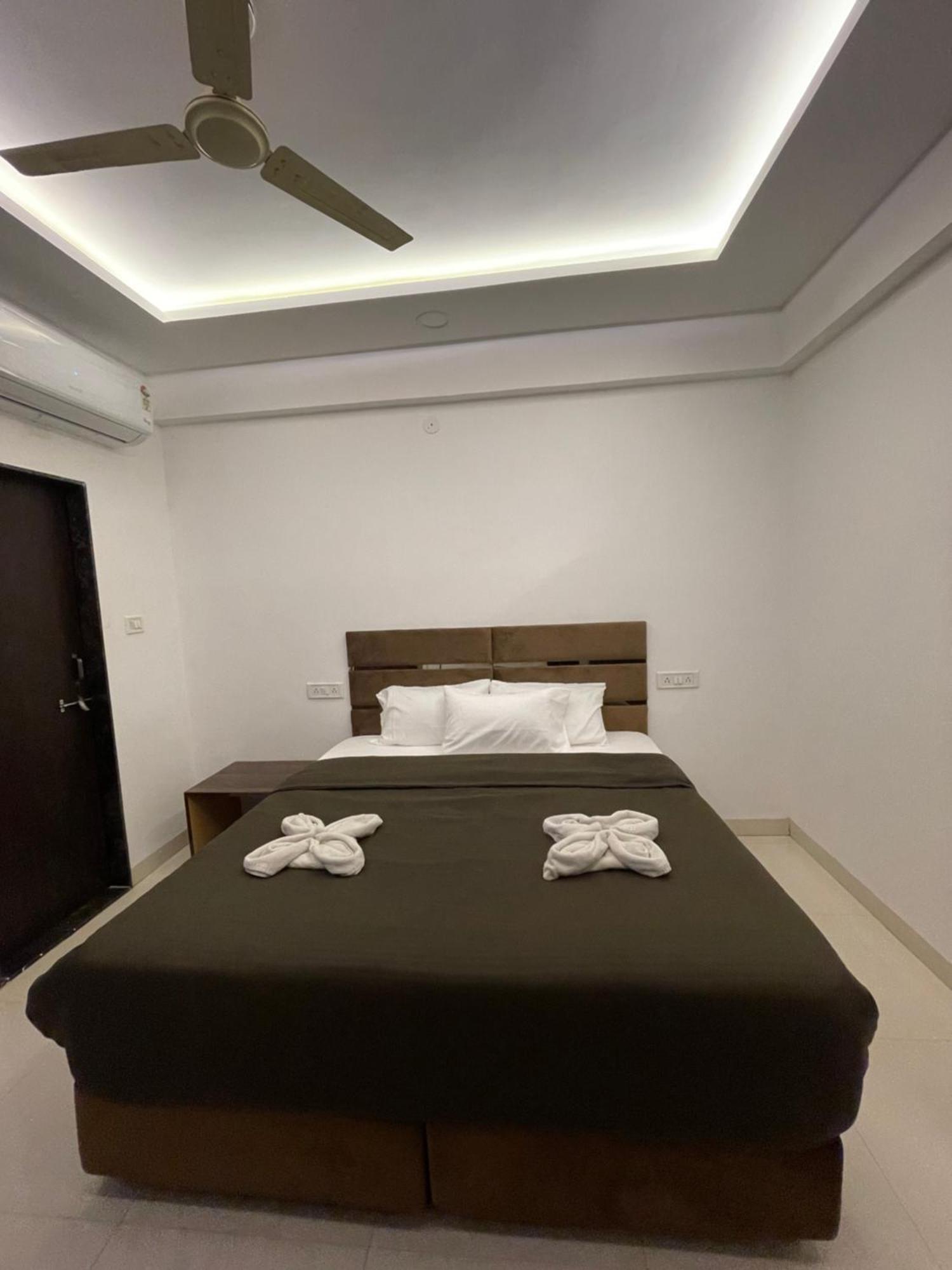Hotel Kiwi Inn Vijaynagar Scheme 78 Indore Extérieur photo