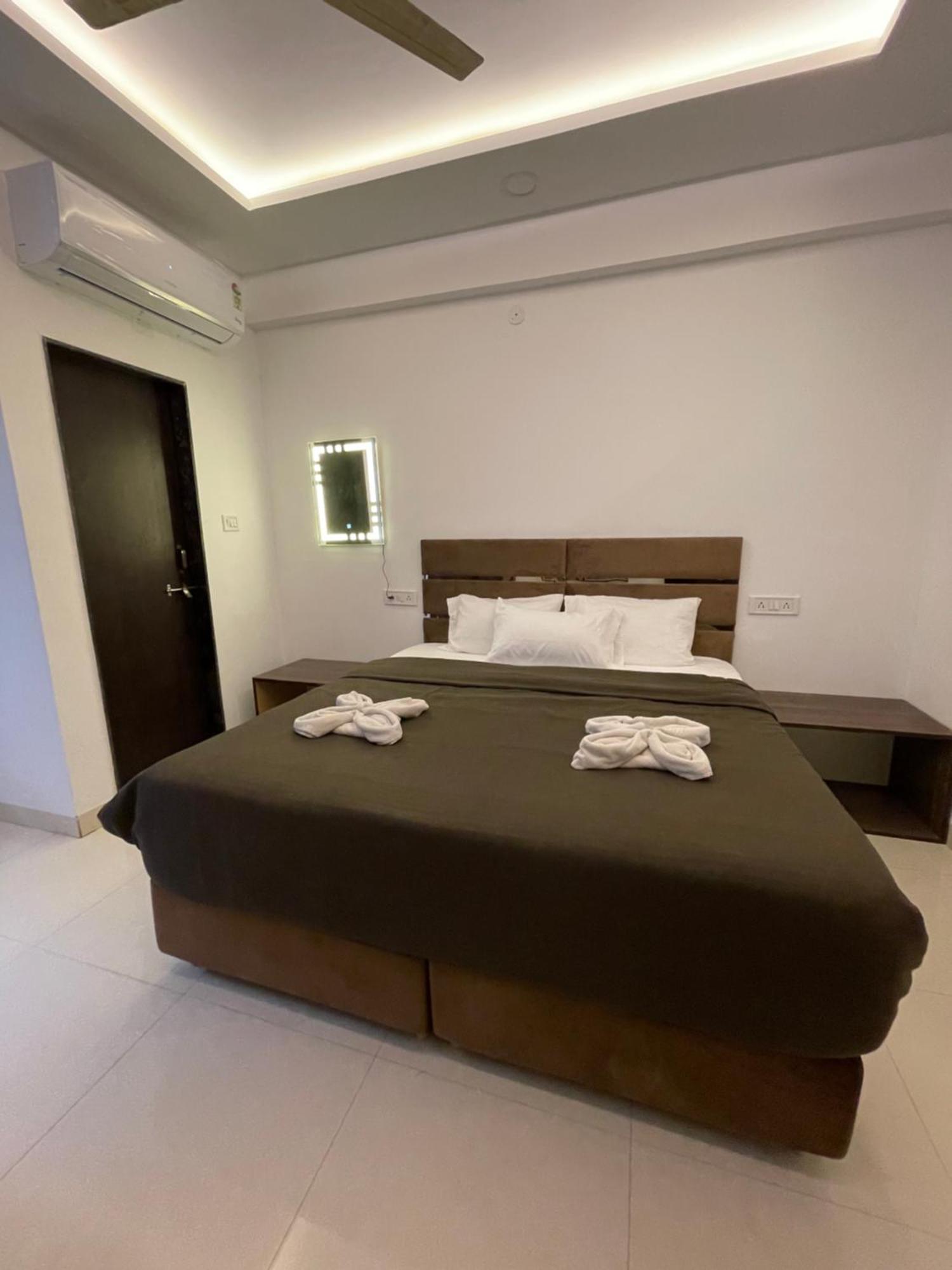 Hotel Kiwi Inn Vijaynagar Scheme 78 Indore Extérieur photo