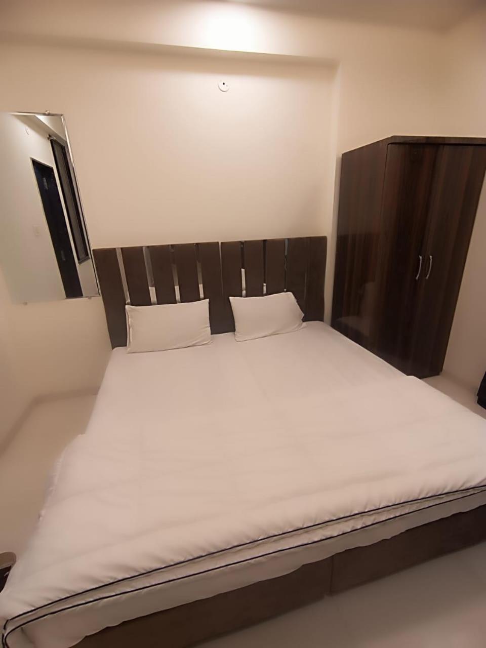 Hotel Kiwi Inn Vijaynagar Scheme 78 Indore Extérieur photo