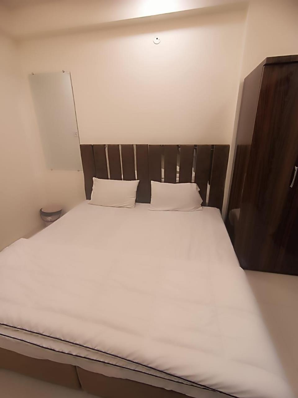 Hotel Kiwi Inn Vijaynagar Scheme 78 Indore Extérieur photo