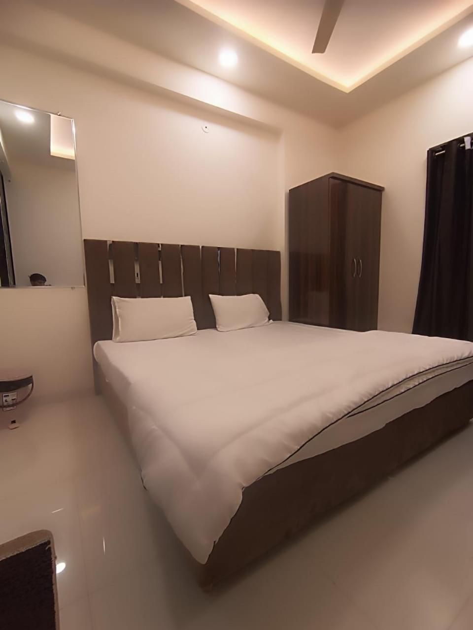 Hotel Kiwi Inn Vijaynagar Scheme 78 Indore Extérieur photo