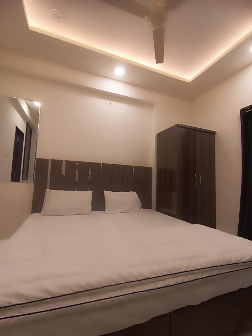 Hotel Kiwi Inn Vijaynagar Scheme 78 Indore Extérieur photo