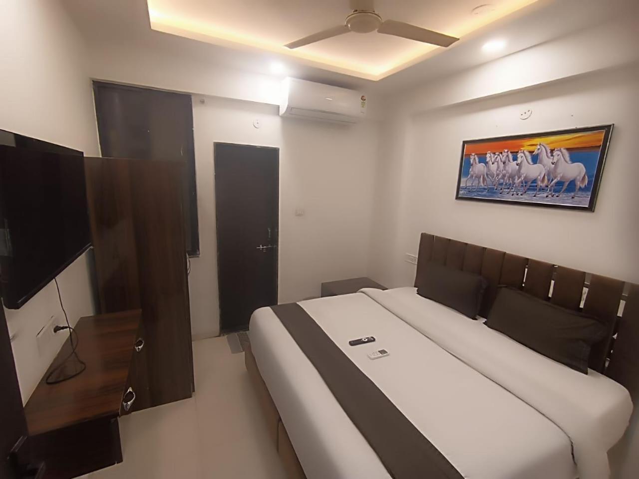 Hotel Kiwi Inn Vijaynagar Scheme 78 Indore Extérieur photo