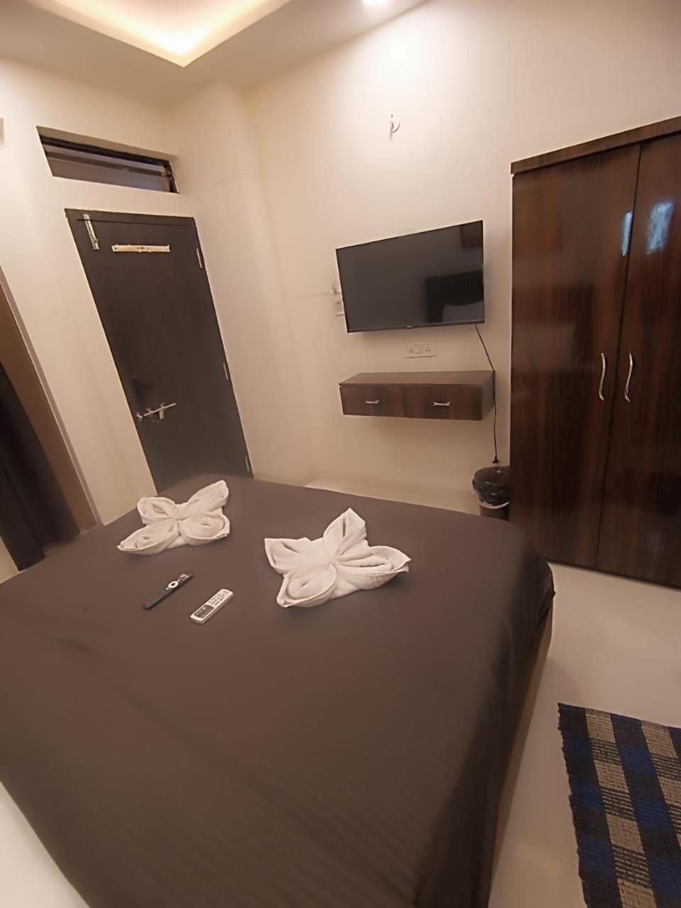 Hotel Kiwi Inn Vijaynagar Scheme 78 Indore Extérieur photo