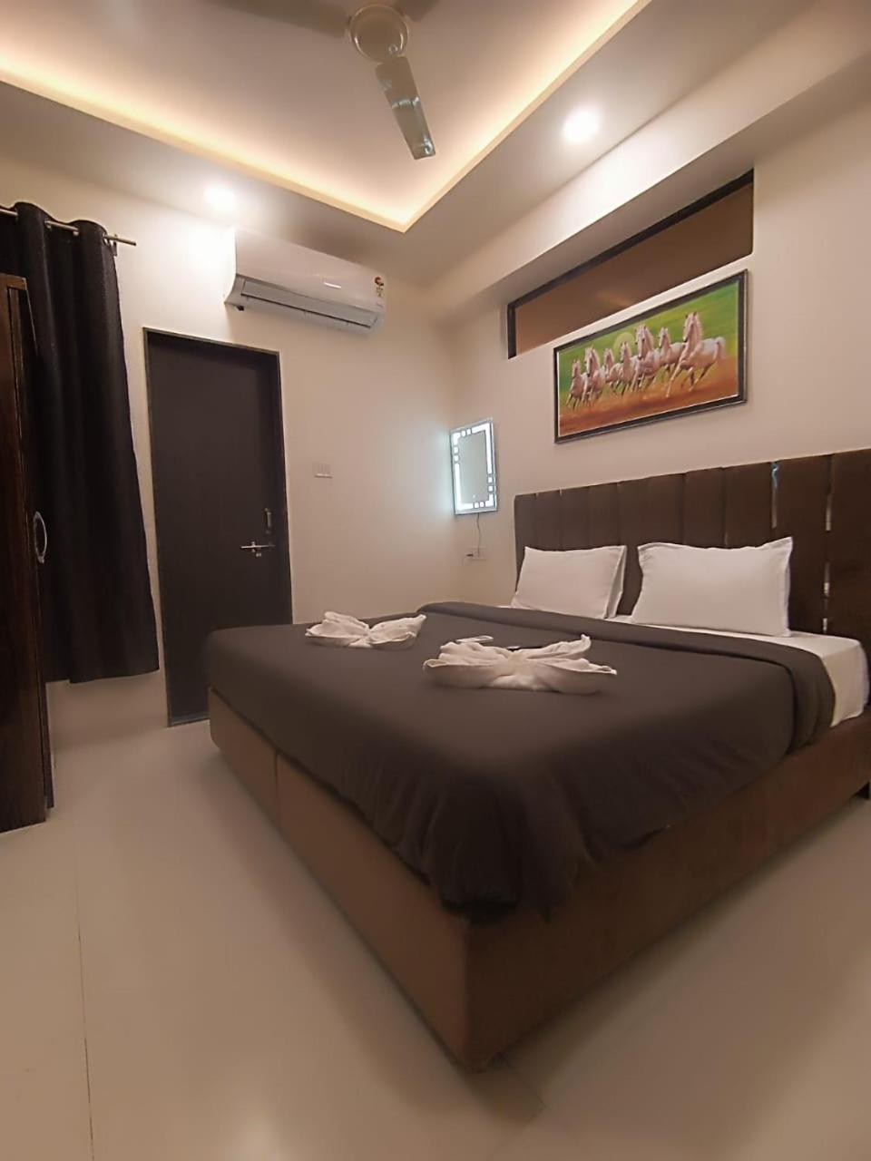 Hotel Kiwi Inn Vijaynagar Scheme 78 Indore Extérieur photo
